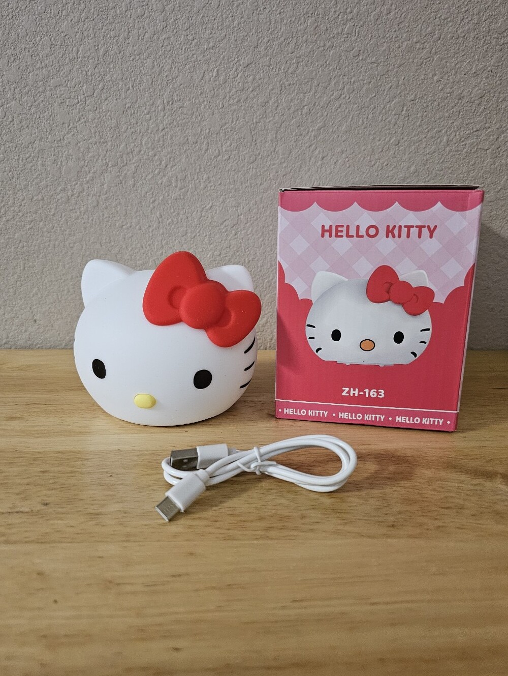 Hello Kitty Tap Night Light